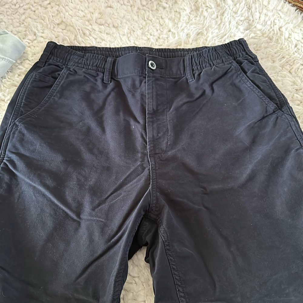 Uniqlo men’s black pants great condition